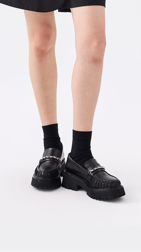 Chunky Loafers With Chain